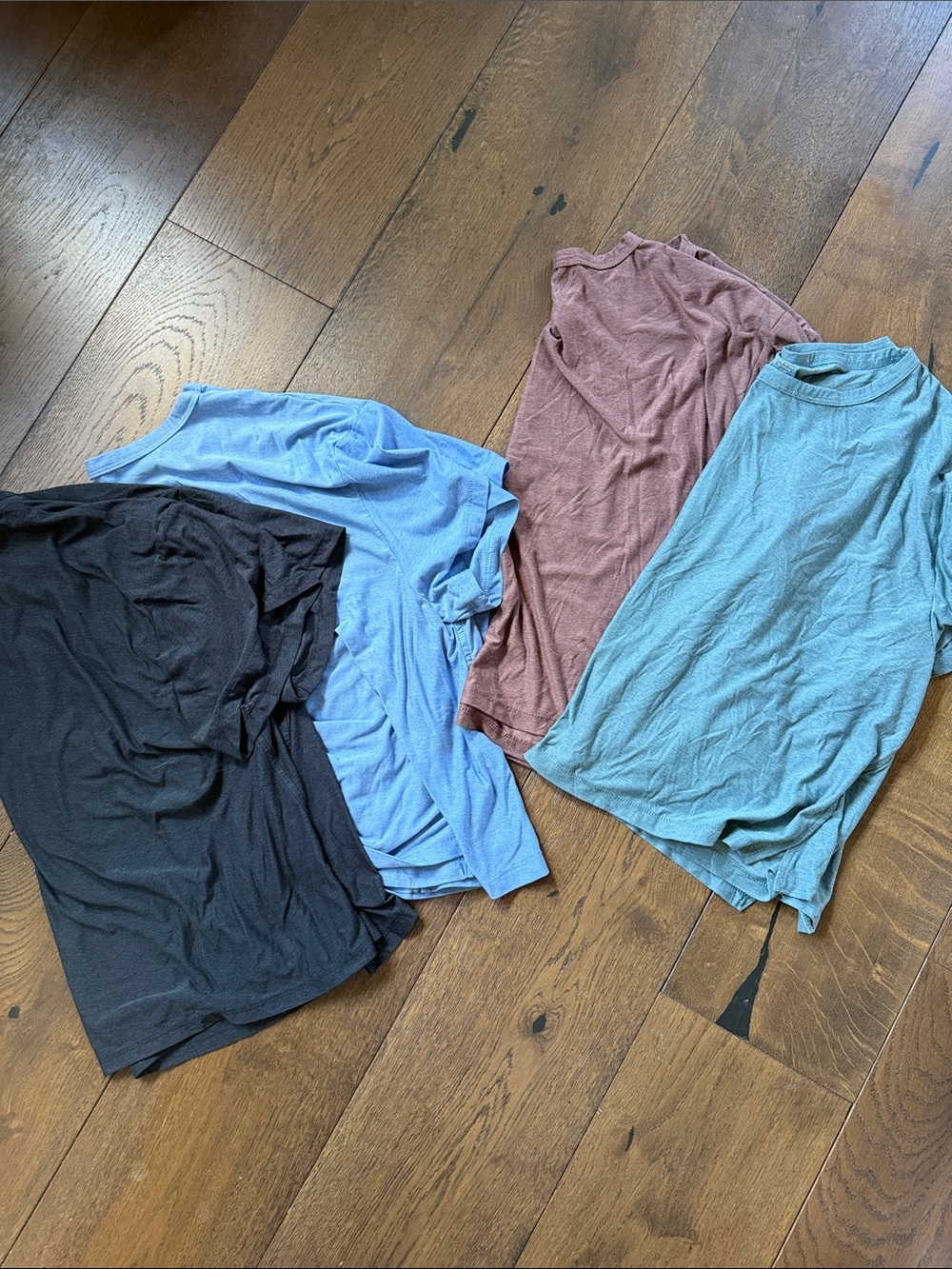 Old navy cloud motion crop active tees set of 4